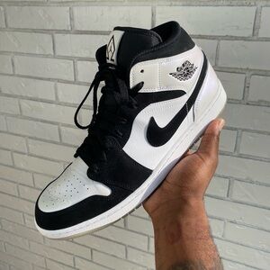 Jordan 1 Mid SE Diamond - Size 13
